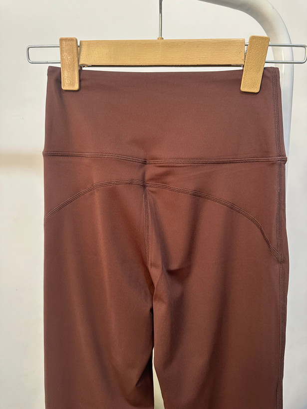 رنگ قهوه ای