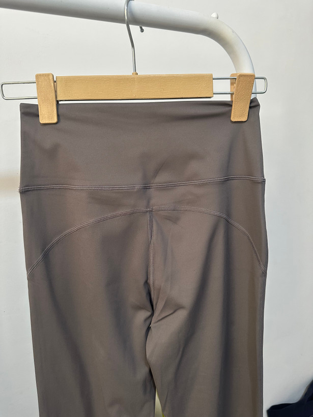 رنگ طوسی زغالی